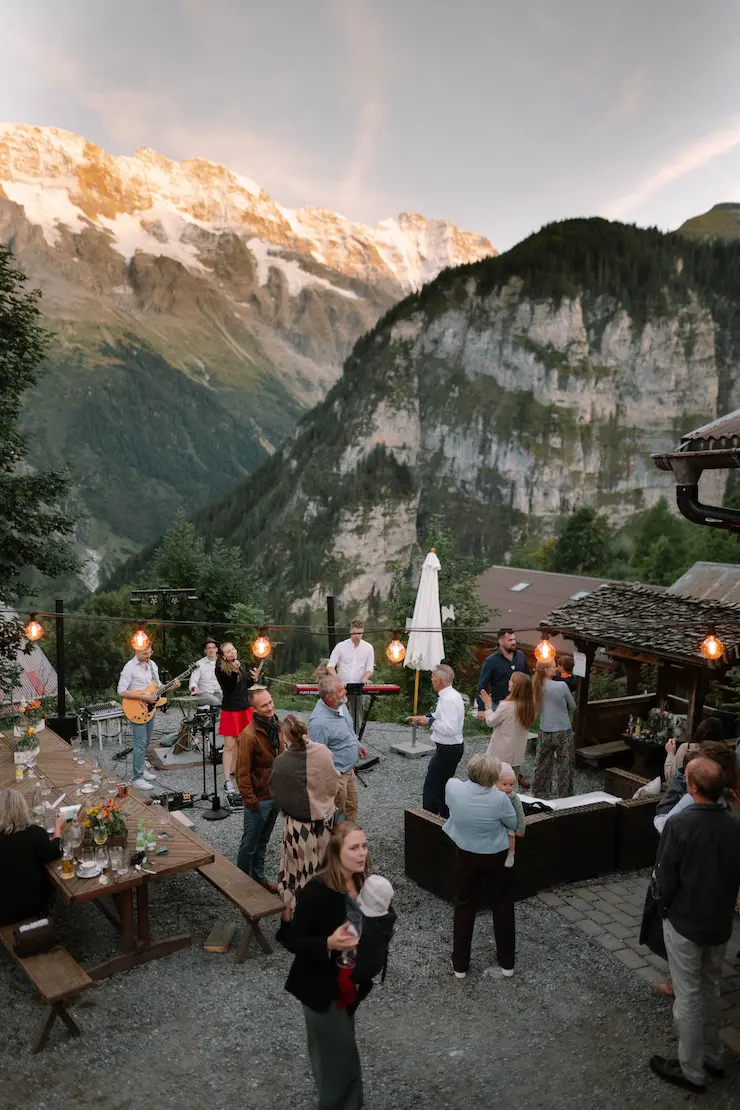 UPGRADE Hochzeitsband in den Schweizer Bergen
